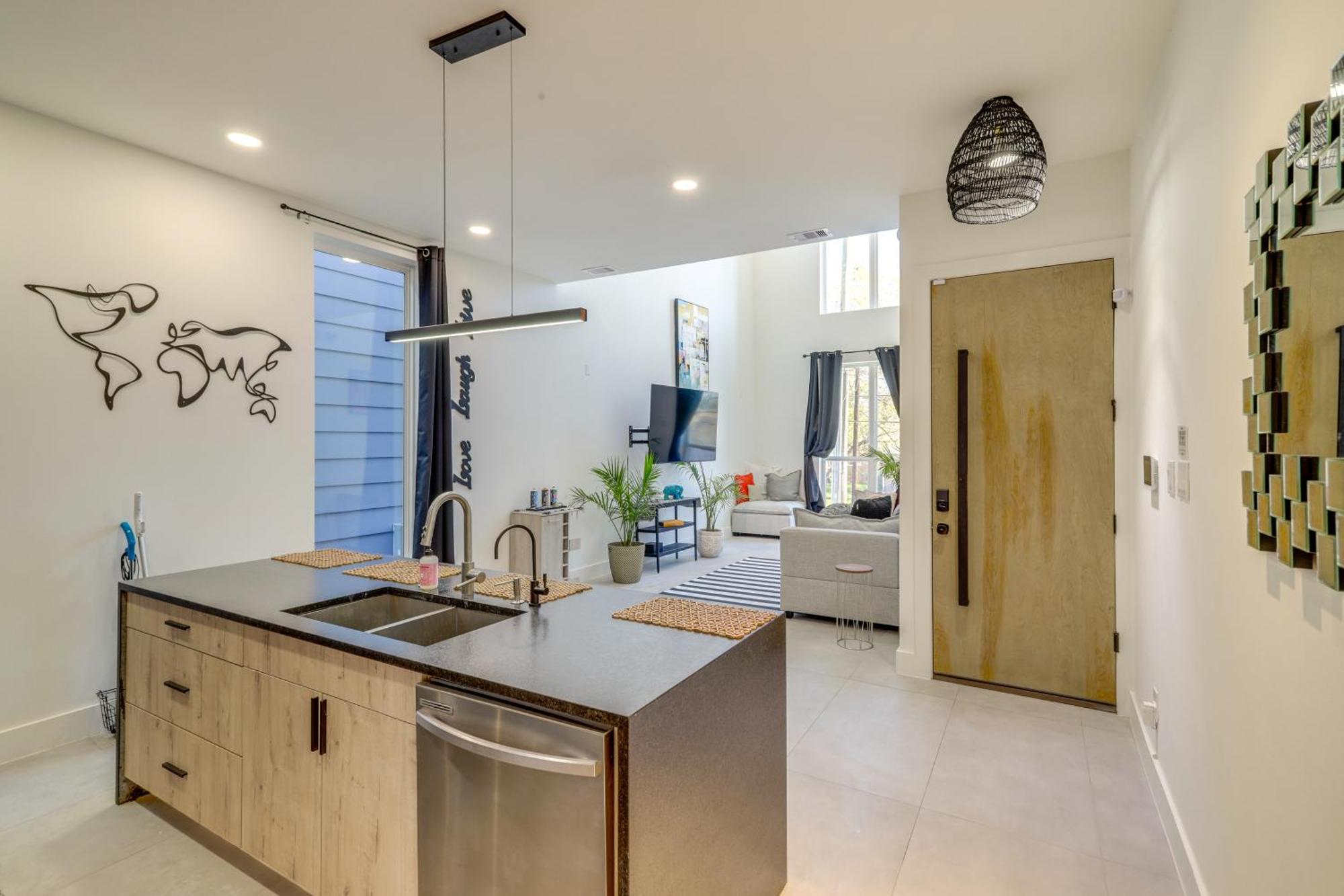 3 Mi To Dtwn Modern Townhome With Yard In Houston Exterior foto